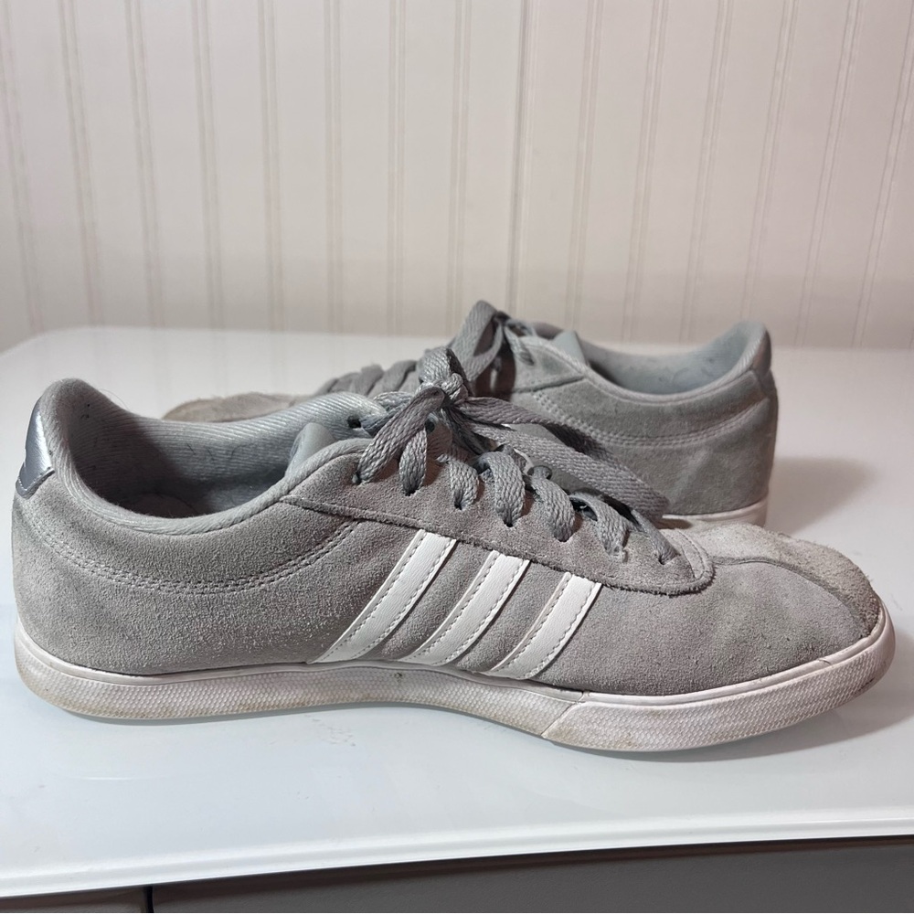 Adidas Women’s Grey Suede Court Sneakers Size 8.5 - Low Top Sporty VL Court 3.0 - Picture 9 of 10
